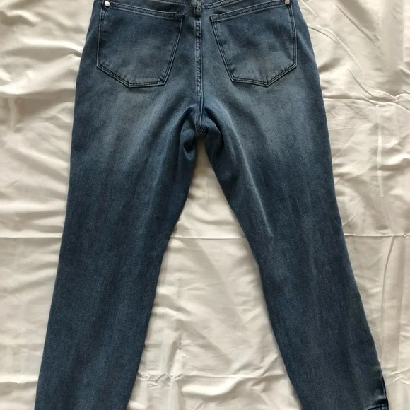 Judy Blue Boyfriend Fit Jeans 1/25 - Picture 4 of 5